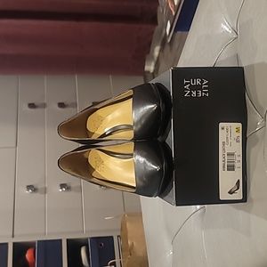 Naturalizer Anna Pump